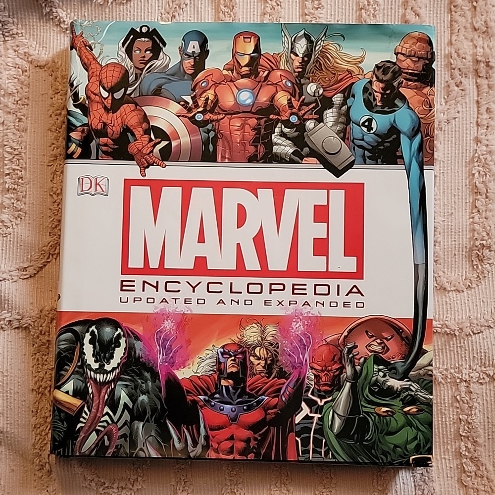 Marvel Encyclopedia, 439 pages. NWOT. Guide to the Marvel Universe